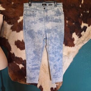 Earl Jeans Blue Skinny Jeans with Unique Acid Wash
